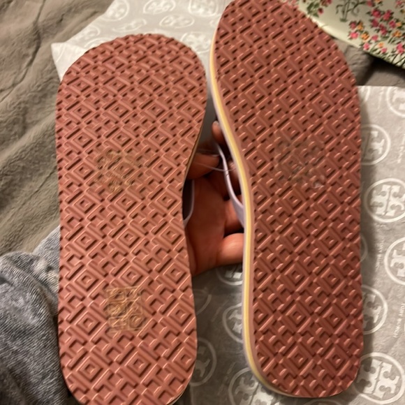 Tory Burch Flip Flop - Picture 6 of 9